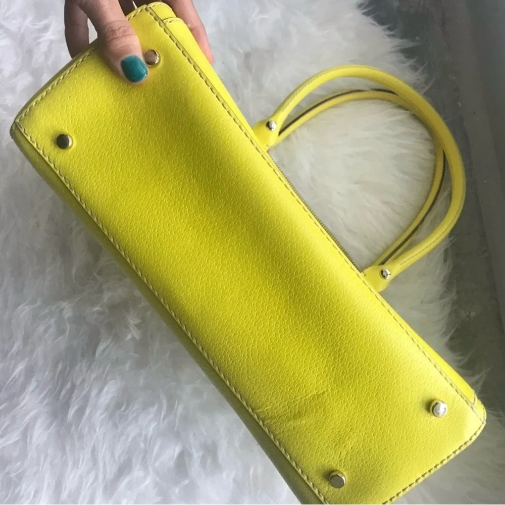 Kate Spade NEW YORK Zipper Pockets Leather Yellow Green Shoulder Hand Bag Purse